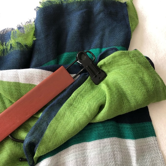 Striped Ann Taylor Scarf 72 x 42 - Picture 3 of 5